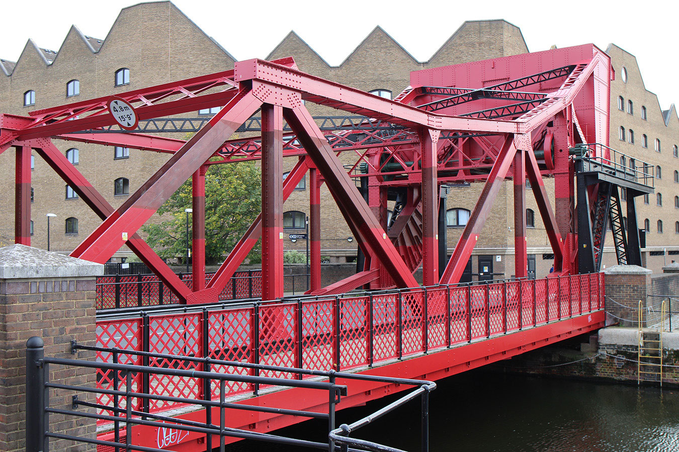 The Evolution of Fluoropolymer Coatings for Buildings